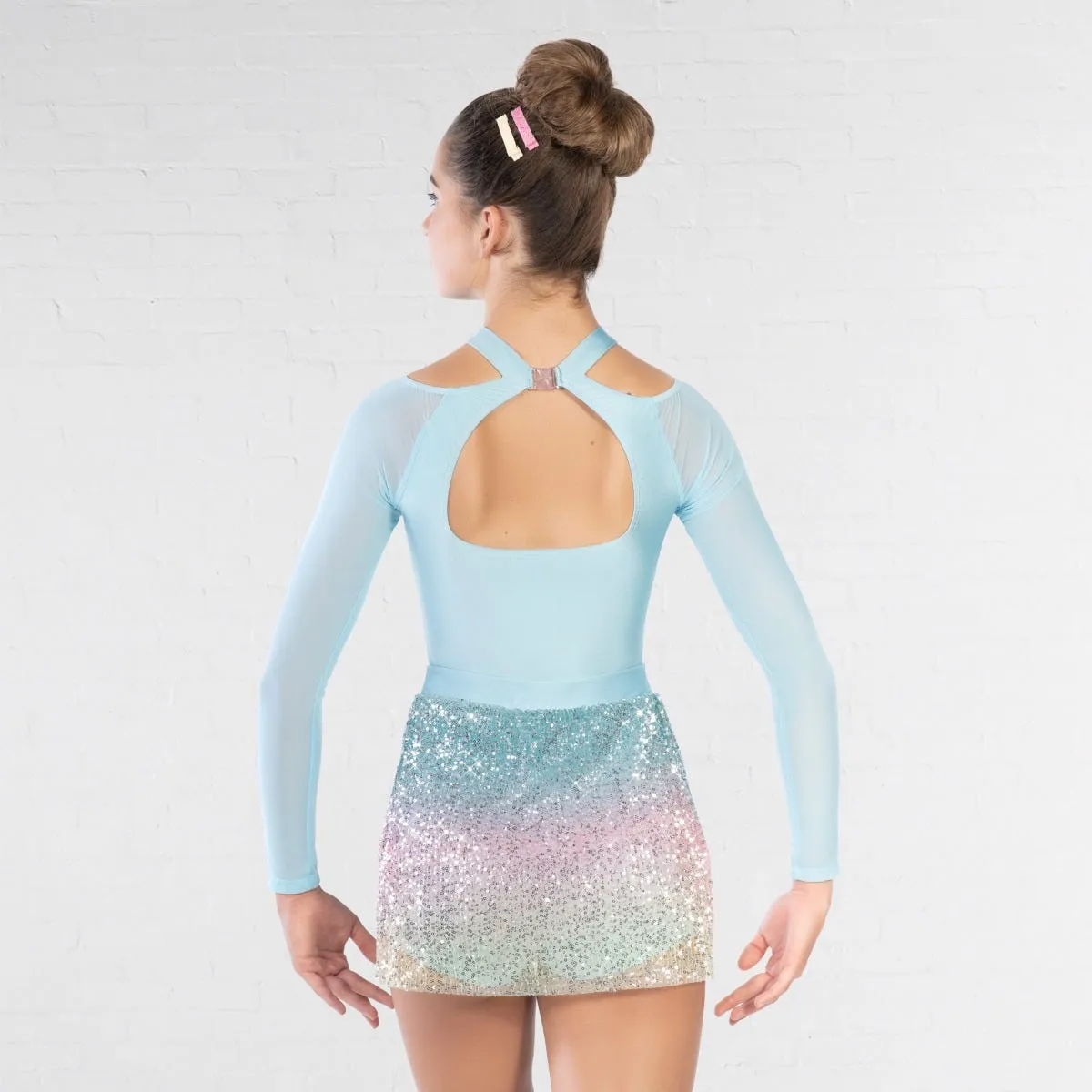 1st Position Robe Lyrique en Maille Découpée avec Jupe à Paille