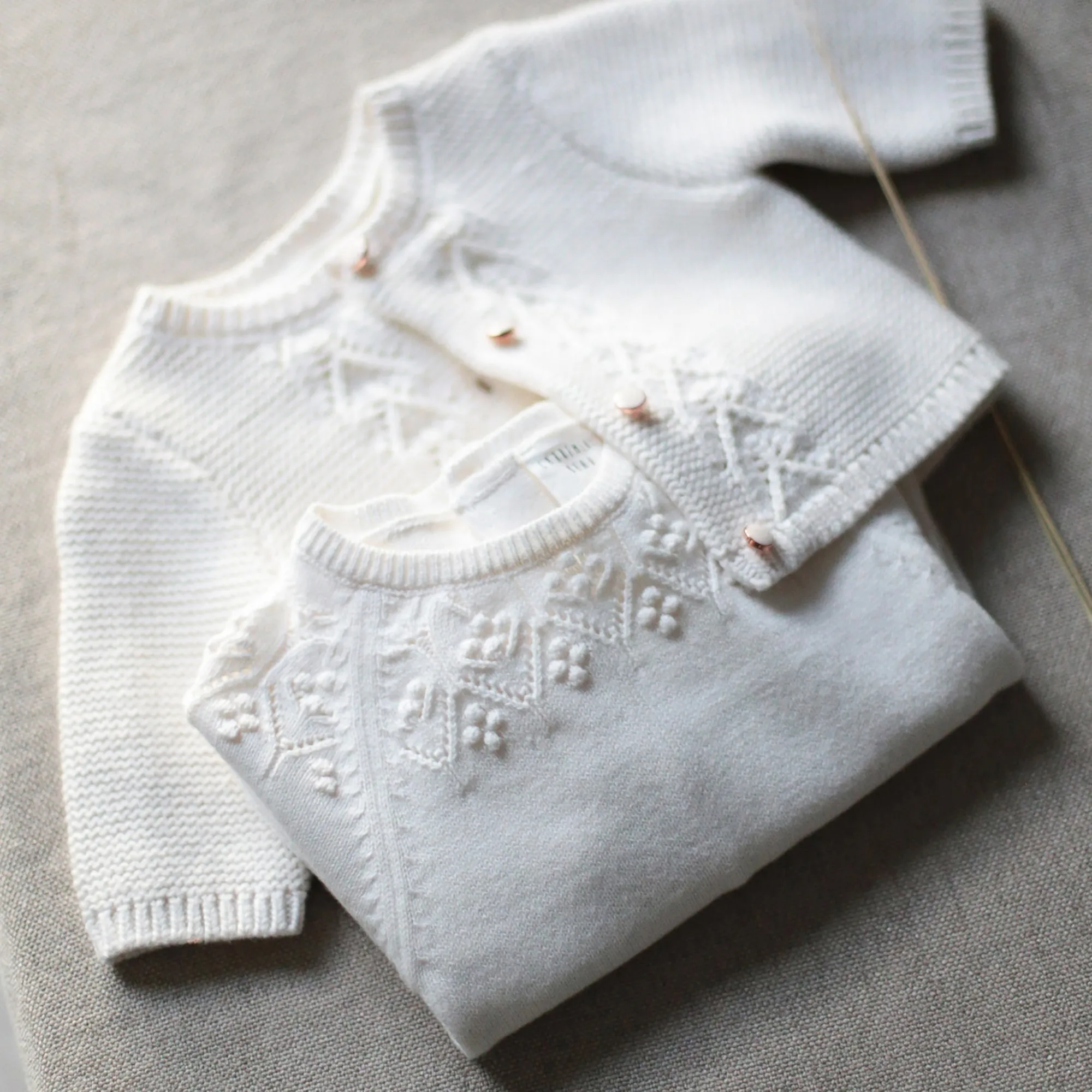 Combinaison nacre en tricot babygirl Carrément Beau H24