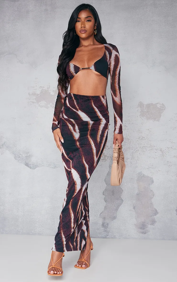 Robe longue en mesh marron imprimé animal à manches longues et empiècement