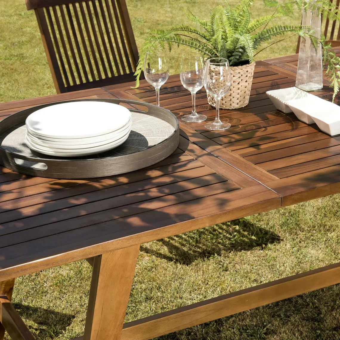 Salon de jardin HANNA en bois teck huilé 8/10 personnes - ensemble de jardin : 1 table rectangulaire scandi extensible 18